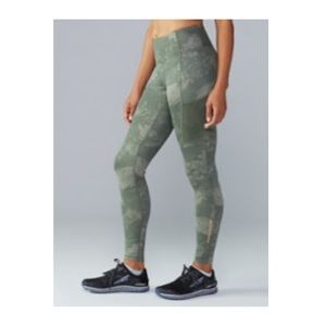 Woman’s Black REI Athletic Pants